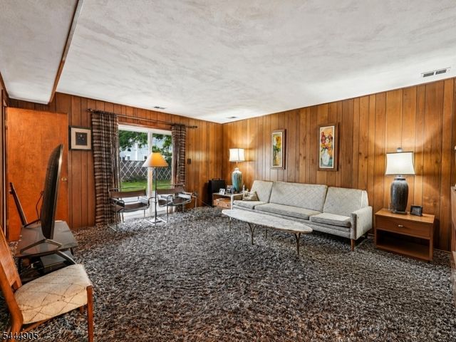 26 Devon Dr, Piscataway Twp., NJ 08854