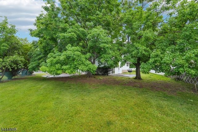 26 Devon Dr, Piscataway Twp., NJ 08854