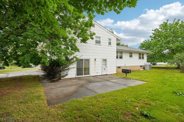 26 Devon Dr, Piscataway Twp., NJ 08854