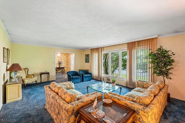 26 Devon Dr, Piscataway Twp., NJ 08854
