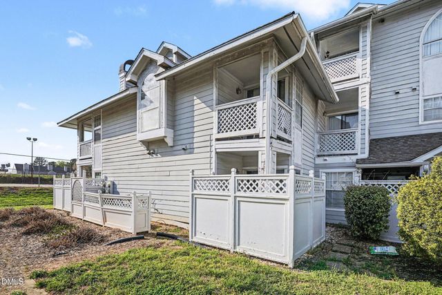 3806 Grey Harbor Drive 204, Raleigh, NC 27616