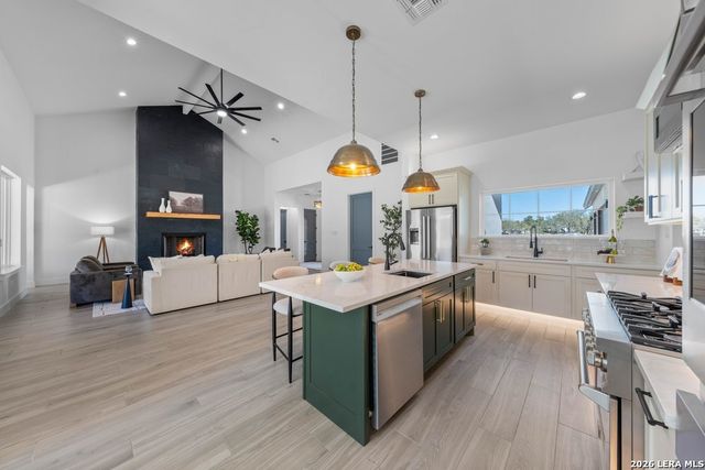 877 Annabelle Ave, Bulverde, TX 78163