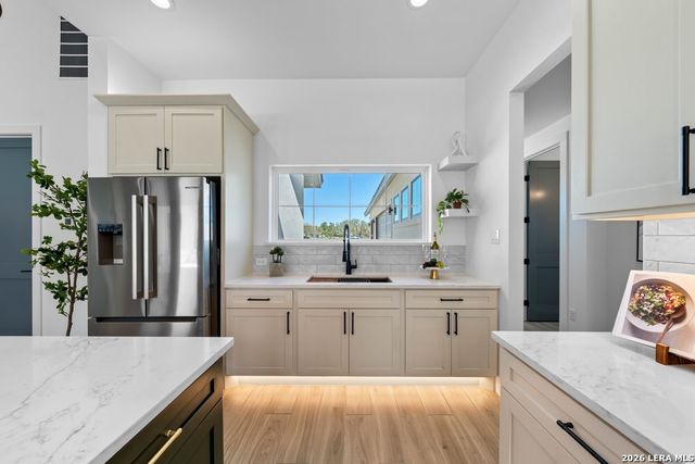 877 Annabelle Ave, Bulverde, TX 78163