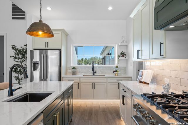 877 Annabelle Ave, Bulverde, TX 78163