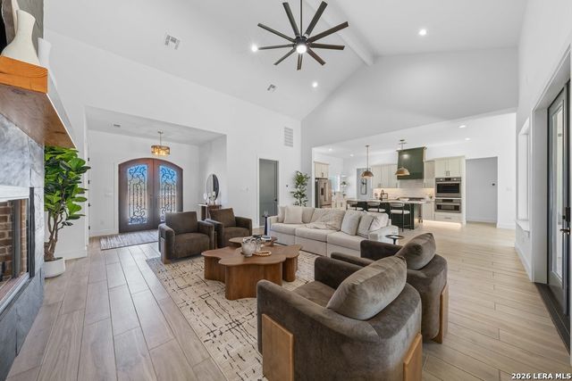 877 Annabelle Ave, Bulverde, TX 78163