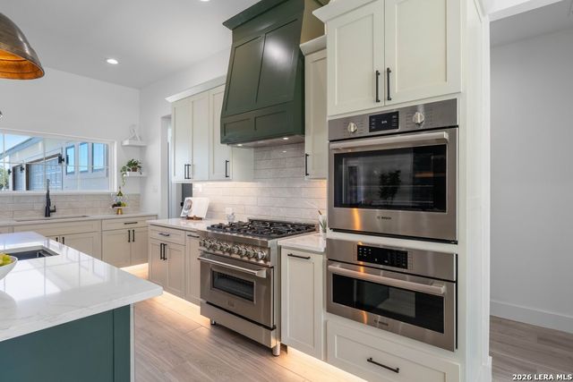 877 Annabelle Ave, Bulverde, TX 78163