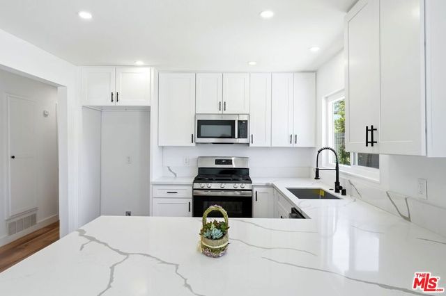 139 Devia Drive, Newbury Park, CA 91320