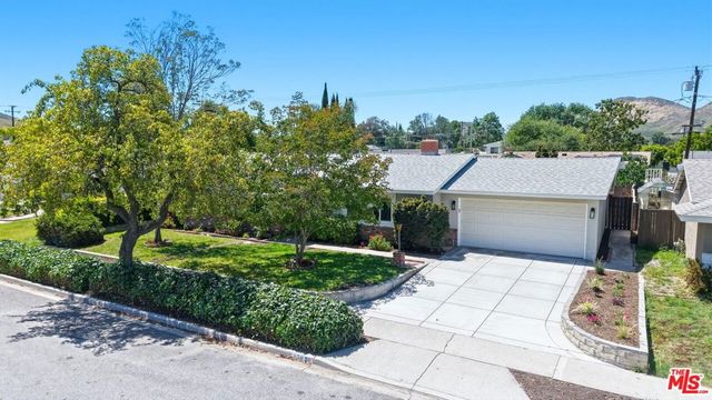 139 Devia Drive, Newbury Park, CA 91320