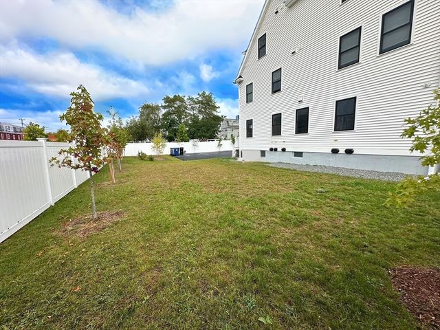 106 Broadway 3, Salem, MA 01970