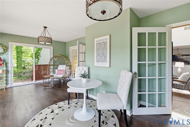 7710 Lake Shore Dr, North Chesterfield, VA 23235