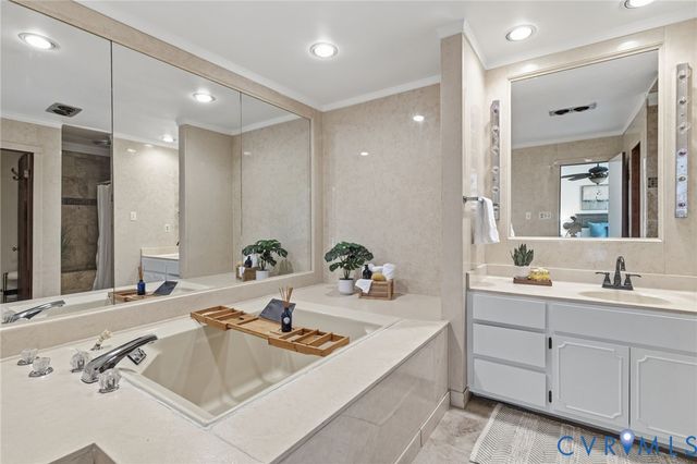 7710 Lake Shore Dr, North Chesterfield, VA 23235