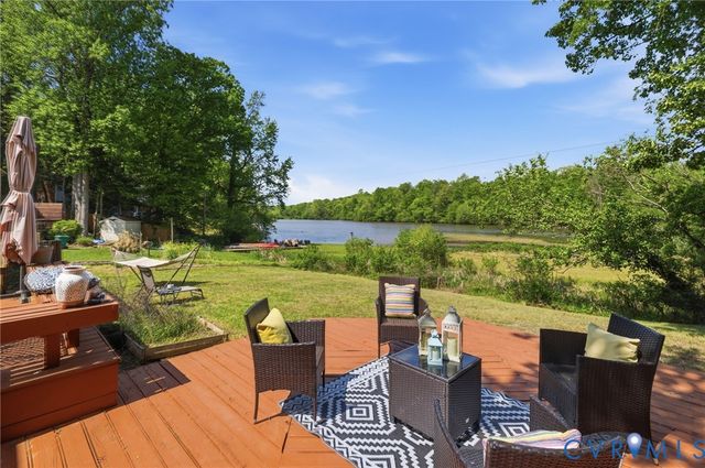 7710 Lake Shore Dr, North Chesterfield, VA 23235