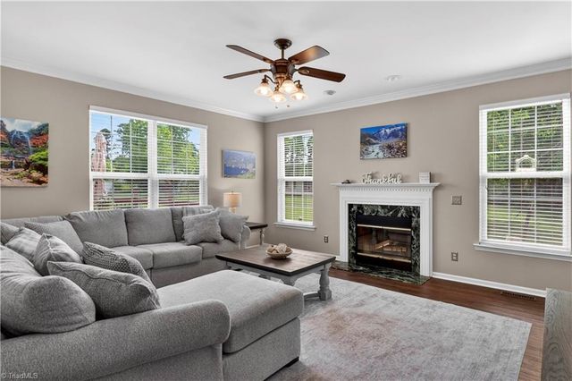 2413 Timber Oaks Lane, Kernersville, NC 27284