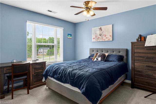 2413 Timber Oaks Lane, Kernersville, NC 27284