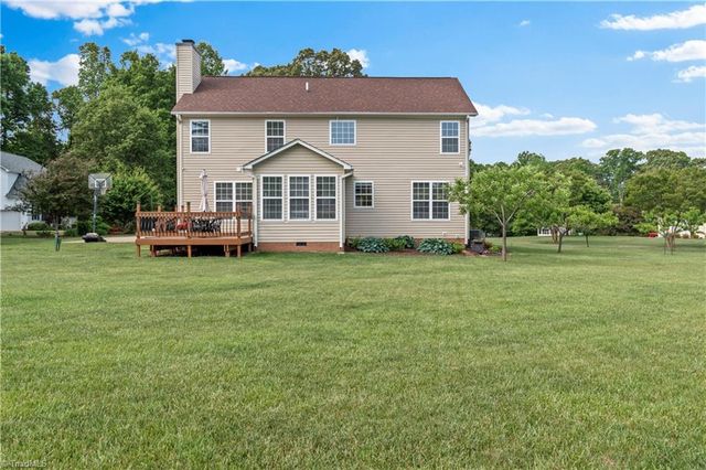 2413 Timber Oaks Lane, Kernersville, NC 27284