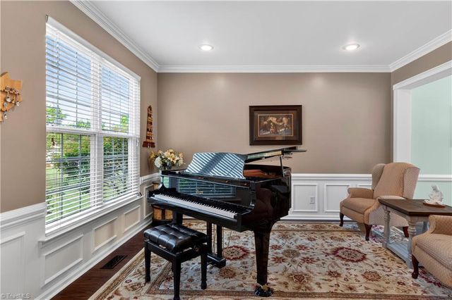 2413 Timber Oaks Lane, Kernersville, NC 27284