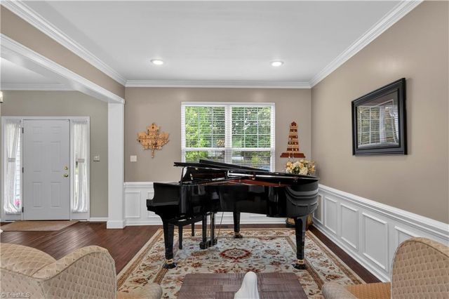 2413 Timber Oaks Lane, Kernersville, NC 27284