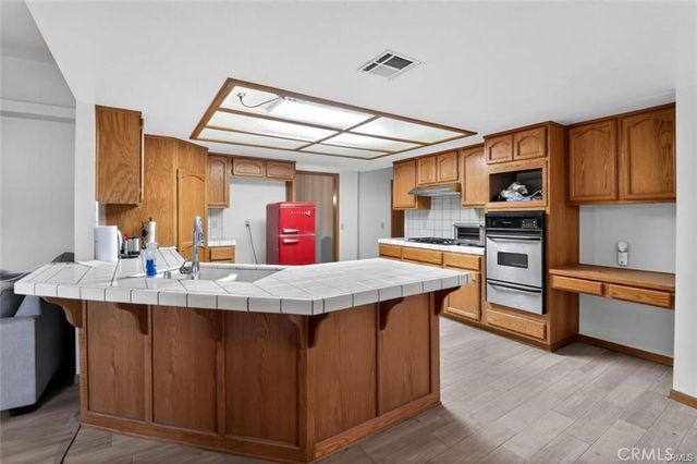 18539 Symeron, Apple Valley, CA 92307