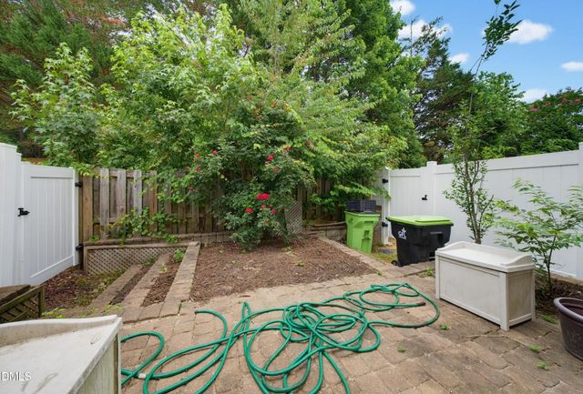 106 Anterbury Drive, Apex, NC 27502