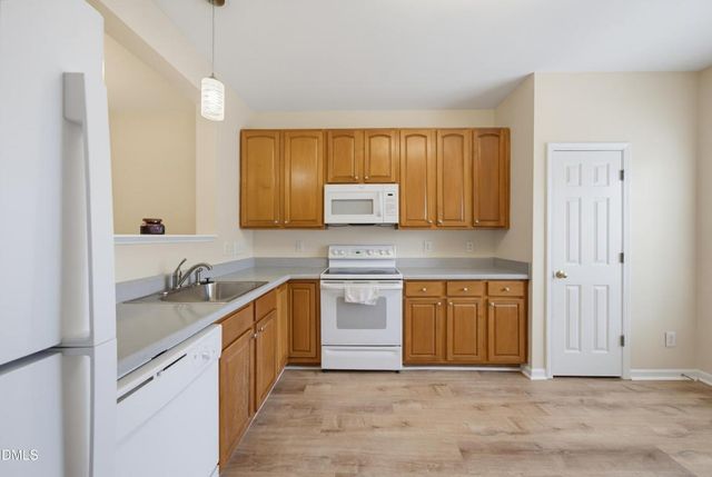 106 Anterbury Drive, Apex, NC 27502