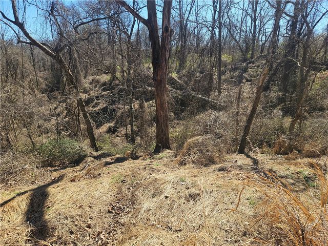 1307 Honeysuckle Street, Lowell, AR 72745