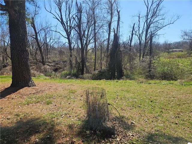 1307 Honeysuckle Street, Lowell, AR 72745