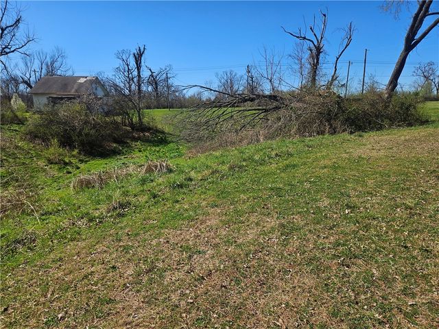 1307 Honeysuckle Street, Lowell, AR 72745