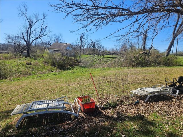 1307 Honeysuckle Street, Lowell, AR 72745