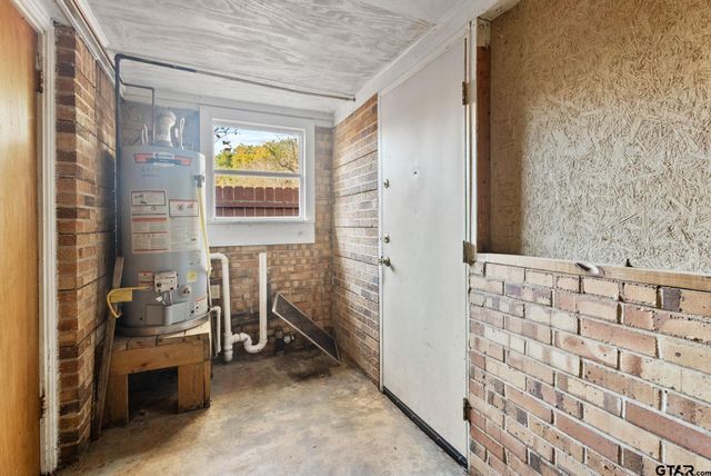 736 Crestway Drive, Tyler, TX 75701