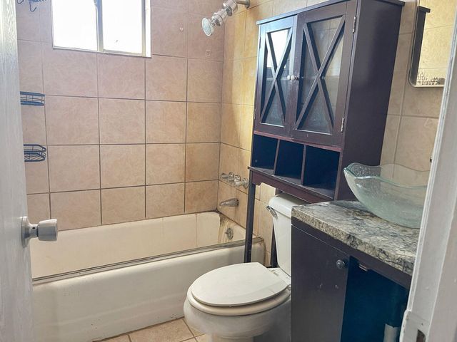 1724 Coe Road SW, Albuquerque, NM 87105