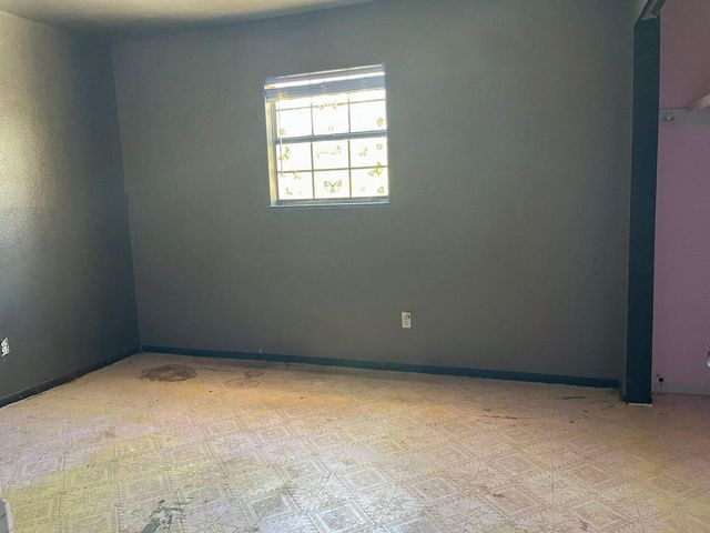 1724 Coe Road SW, Albuquerque, NM 87105