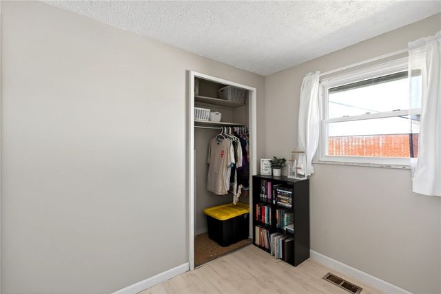 144 Stratmore Street, Park Layne, OH 45344