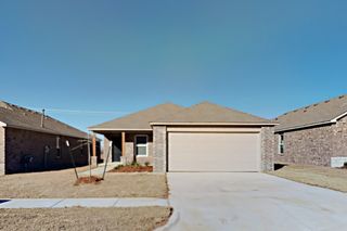 11733 NW 100th Street, Yukon, OK 73099