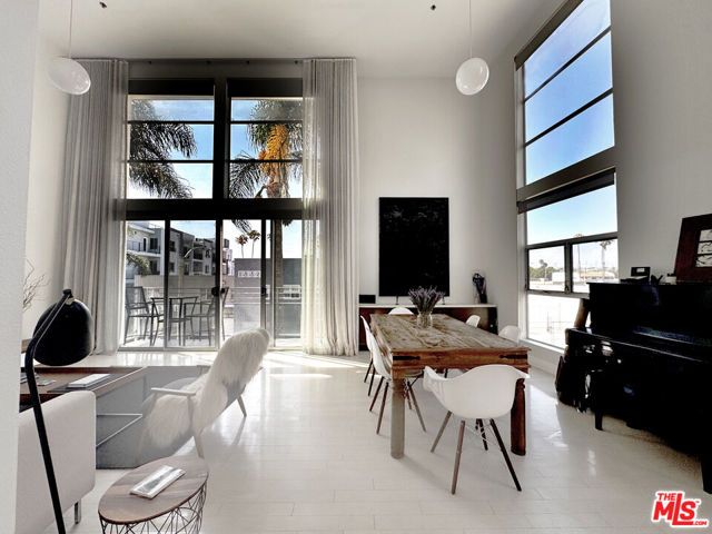 13326 Beach Avenue 203, Marina Del Rey, CA 90292