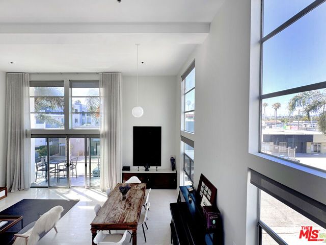 13326 Beach Avenue 203, Marina Del Rey, CA 90292