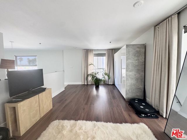 13326 Beach Avenue 203, Marina Del Rey, CA 90292