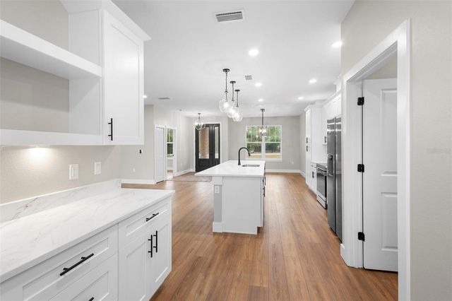 39330 GREENBRIER STREET, Eustis, FL 32736