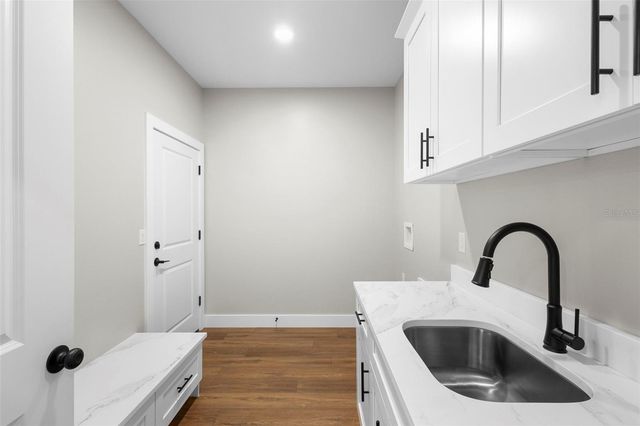 39330 GREENBRIER STREET, Eustis, FL 32736