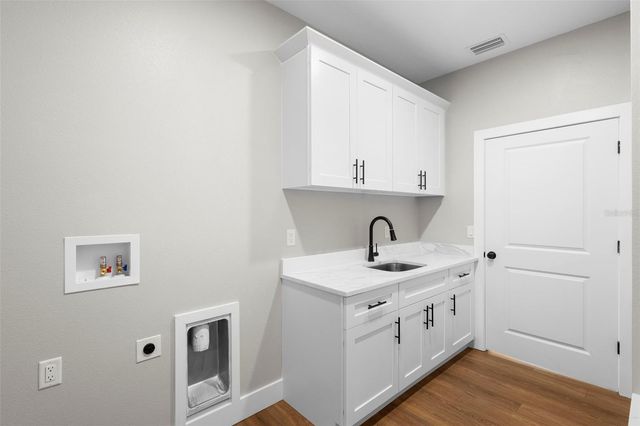 39330 GREENBRIER STREET, Eustis, FL 32736