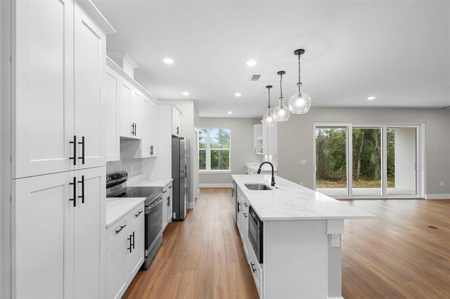 39330 GREENBRIER STREET, Eustis, FL 32736