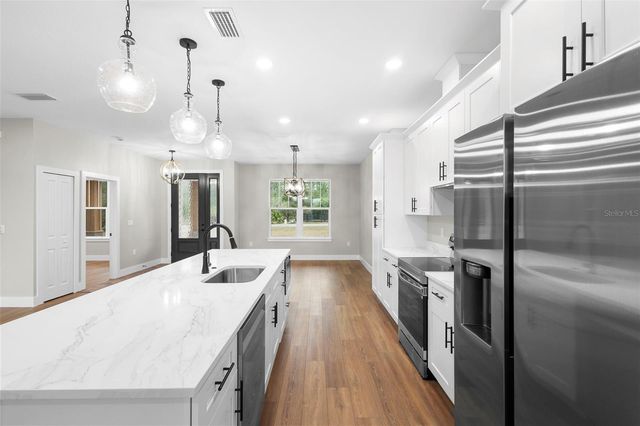 39330 GREENBRIER STREET, Eustis, FL 32736