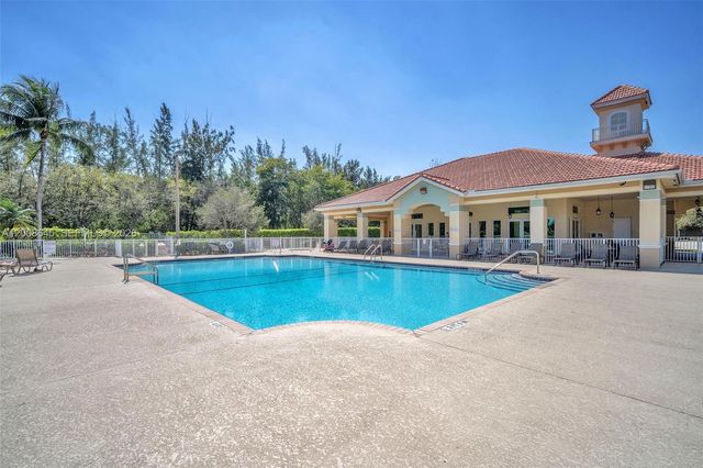 4266 SW 10th Place, Deerfield Beach, FL 33442