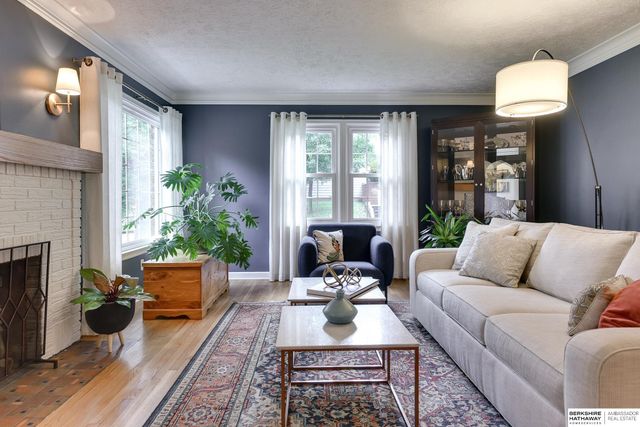 1721 N 49th Street, Omaha, NE 68104