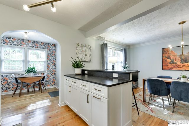 1721 N 49th Street, Omaha, NE 68104