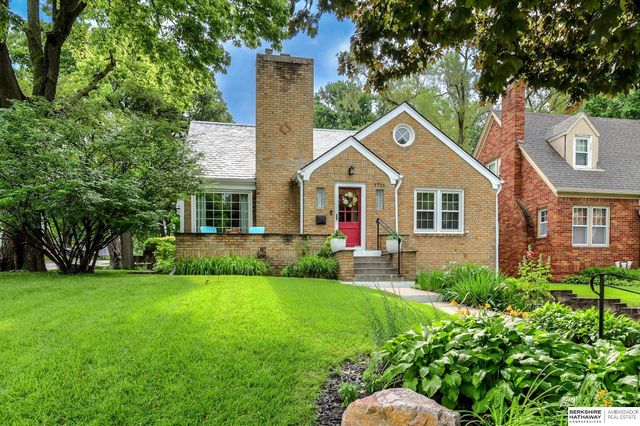 1721 N 49th Street, Omaha, NE 68104