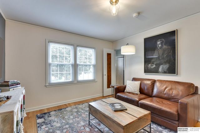 1721 N 49th Street, Omaha, NE 68104