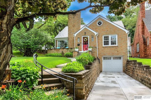 1721 N 49th Street, Omaha, NE 68104