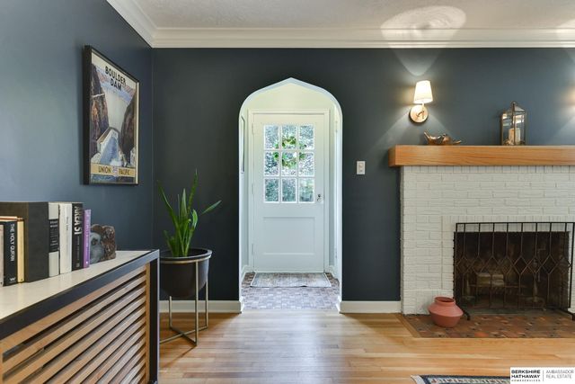 1721 N 49th Street, Omaha, NE 68104