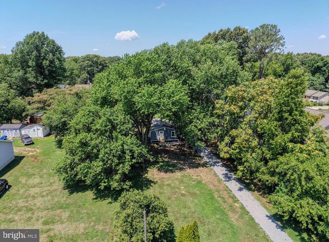 227 DALE DR, Colonial Beach, VA 22443