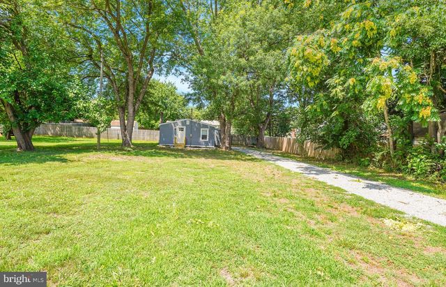227 DALE DR, Colonial Beach, VA 22443